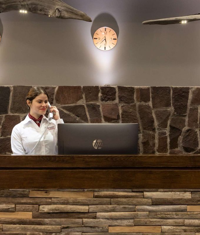 Front Desk 3